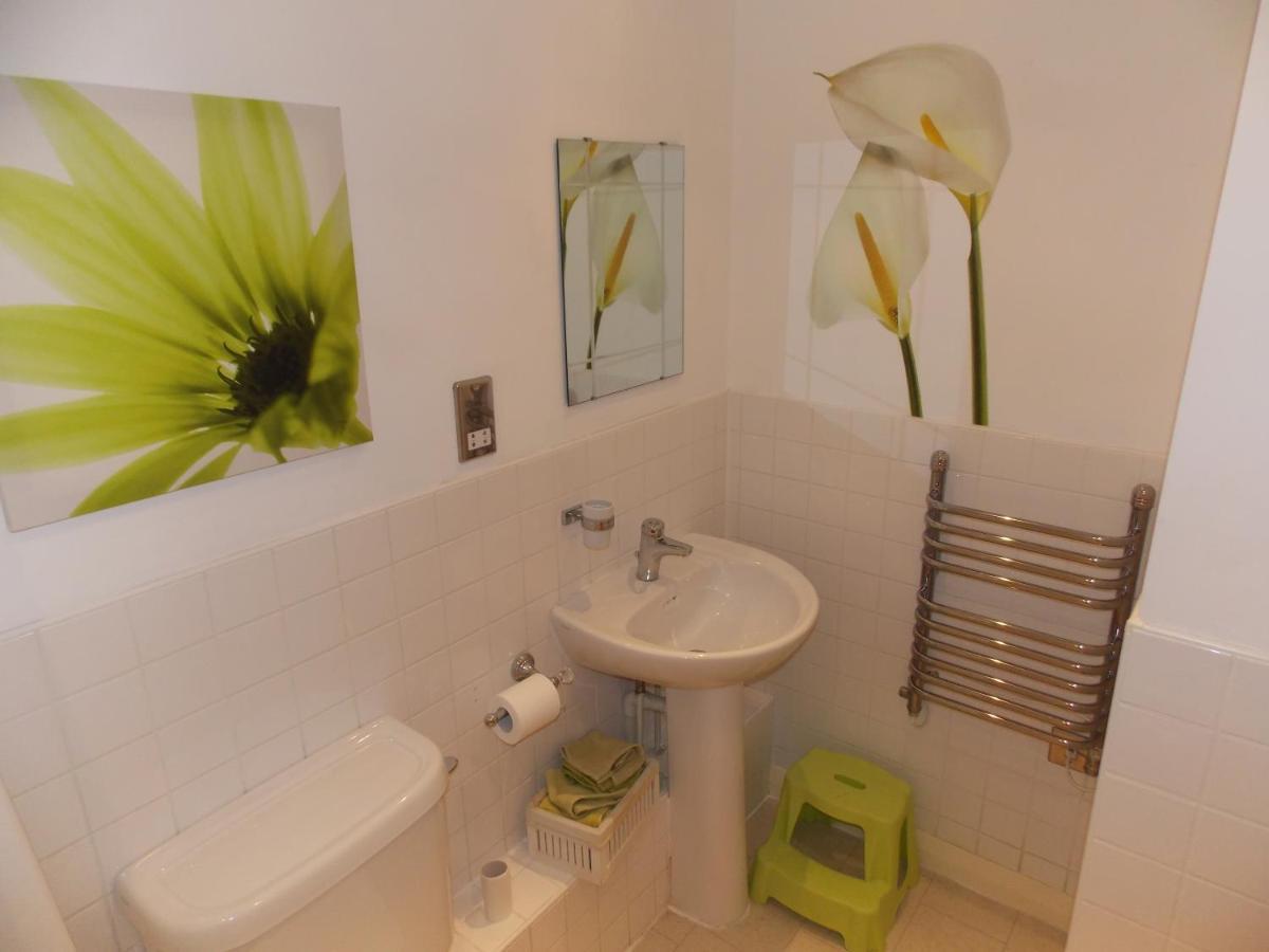 Waterside Apartment Ленчестър Екстериор снимка